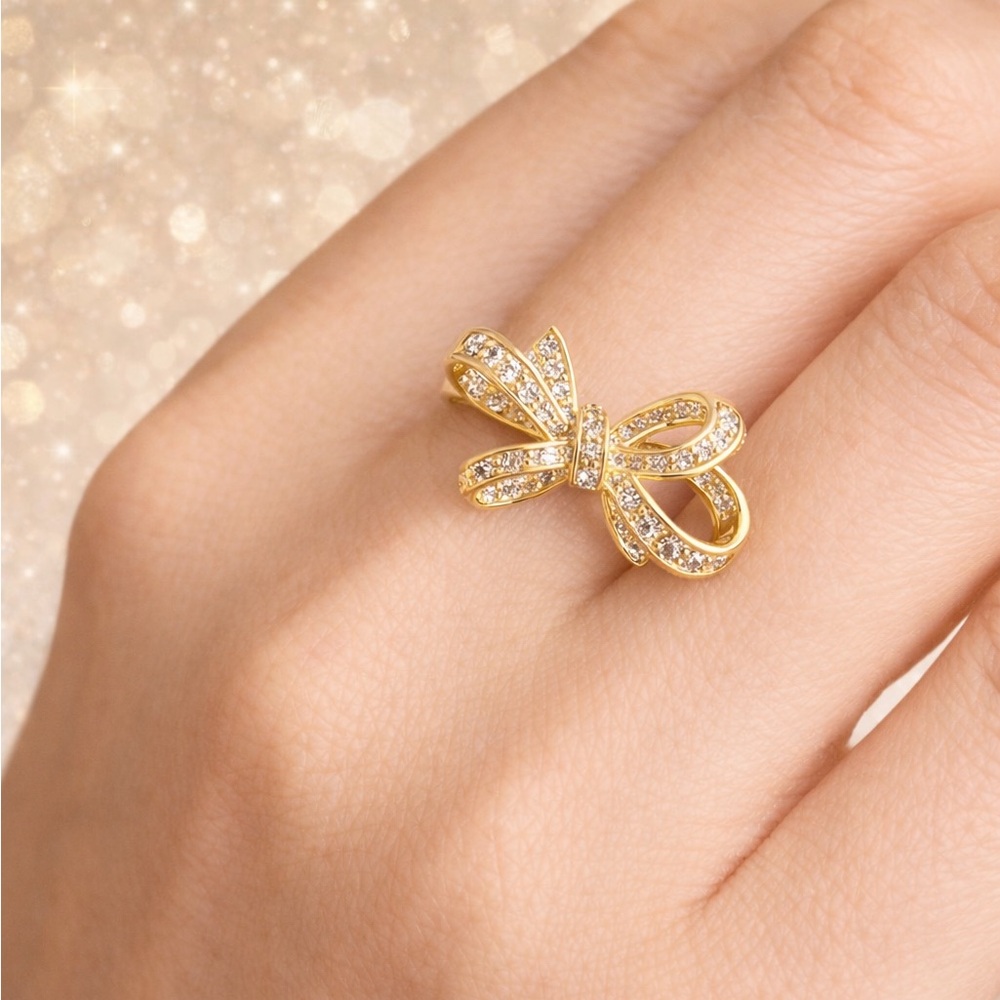 Chic Gold Bow Ring with Sparkling Accents
